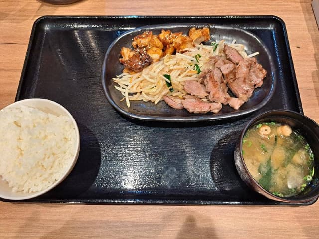 鉄板焼天神ホルモン アミュプラザ長崎店 - サブ画像1