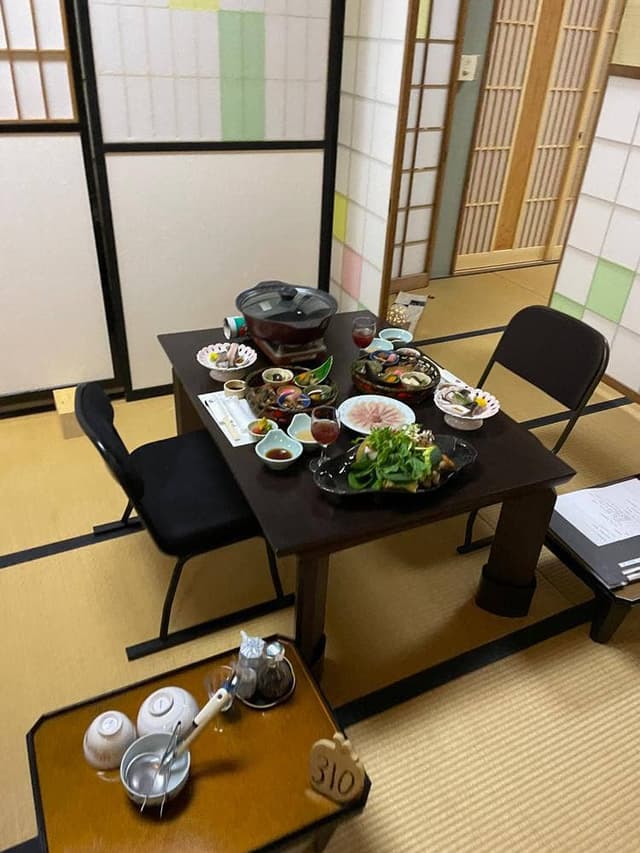 湯屋温泉 炭酸泉の宿 泉岳館 お食事処 - サブ画像3