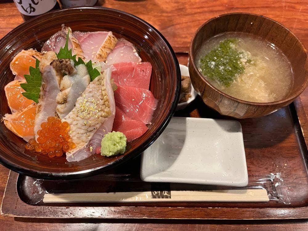 金沢・逸味 潮屋 近江町いちば店