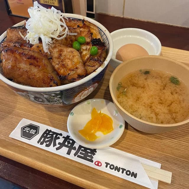 元祖豚丼屋 TONTON 高知県庁前店 - サブ画像1