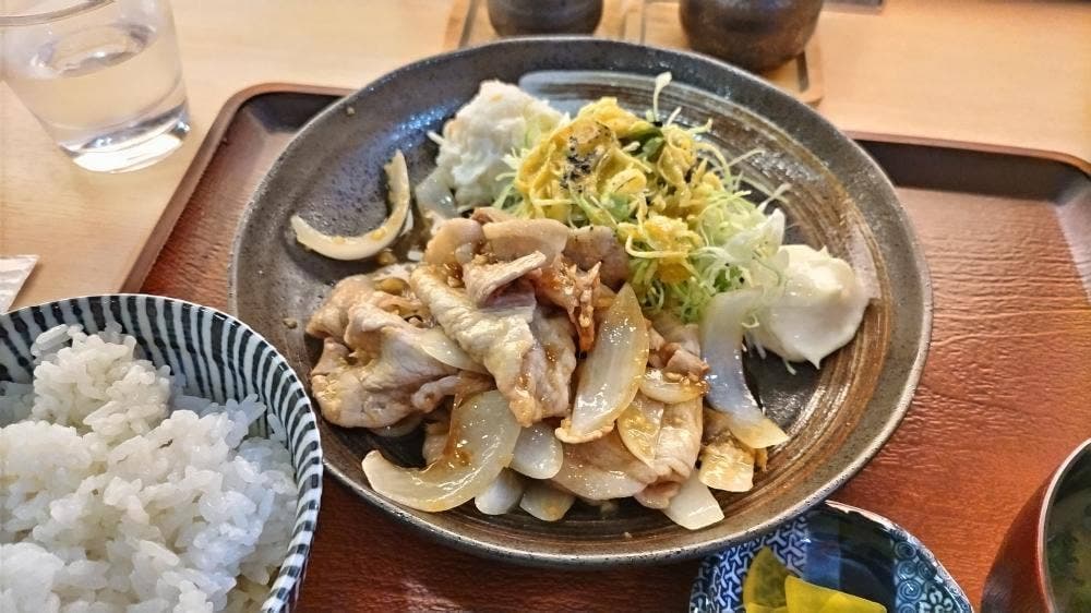 すずのおむすび本店