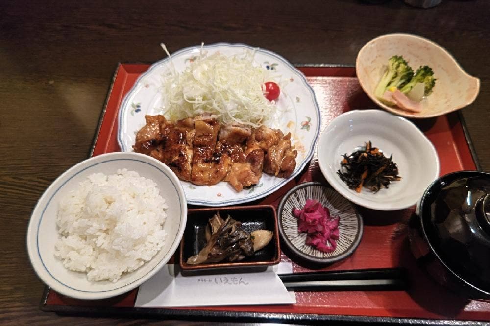 飲み食い処 いえもん