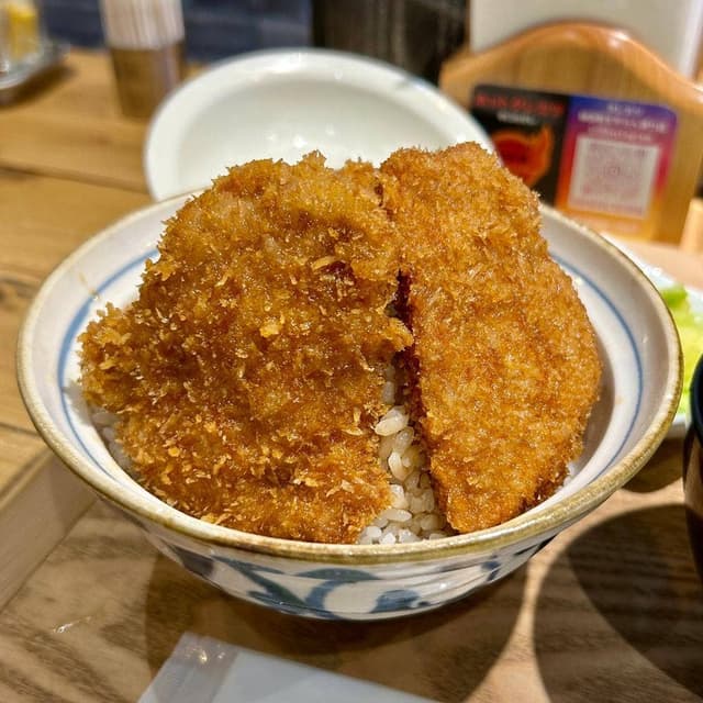 新潟カツ丼 タレカツ 神保町すずらん通り店 - サブ画像1