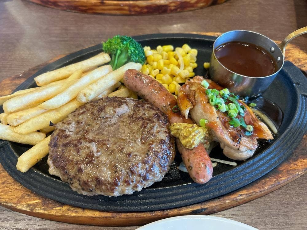 ロイヤルホスト 尾山台店