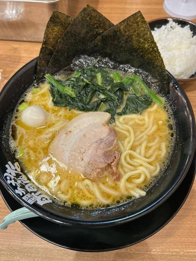 横浜家系ラーメン 町田商店 宮益坂店 - サブ画像2
