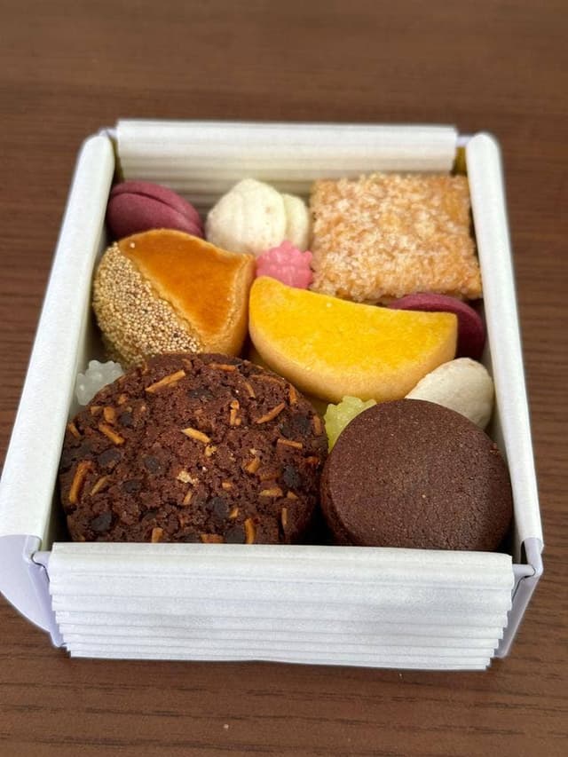 四季菓子の店 HIBIKA - サブ画像1