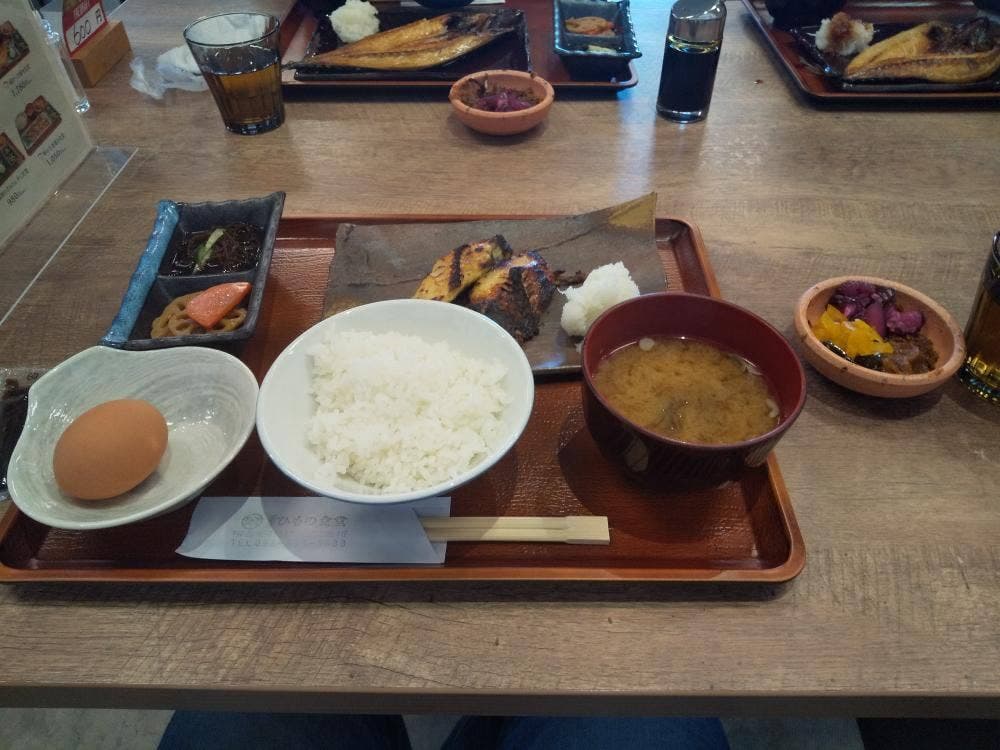 うるま ひもの食堂