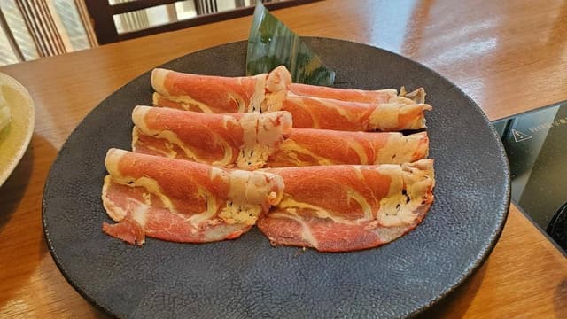 モンゴル薬膳しゃぶしゃぶ小尾羊 銀座店 - サブ画像1