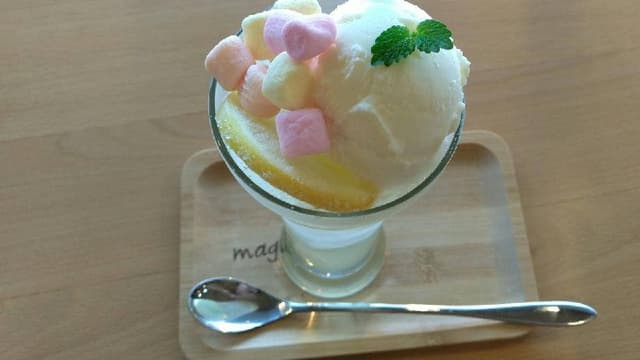 もなかアイス ドッグコッペ屋 - サブ画像1