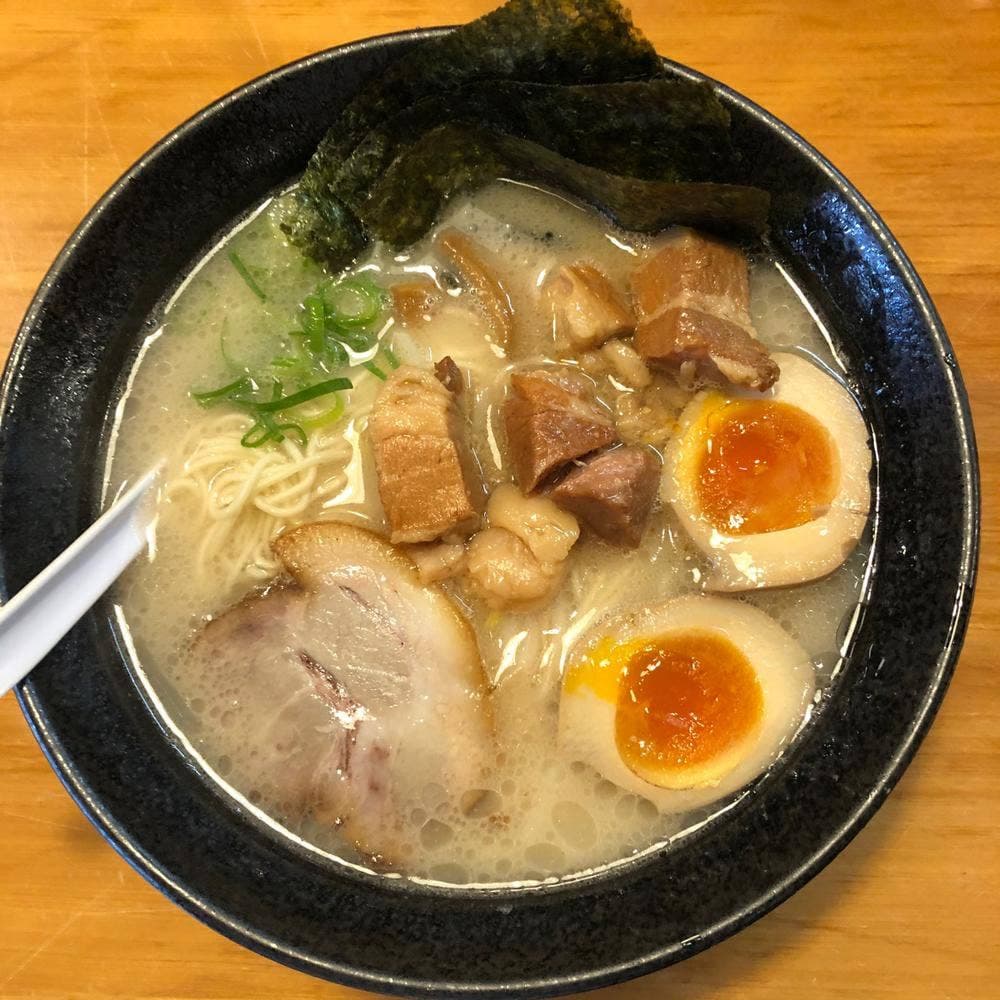 九州らーめん 博多吉もん