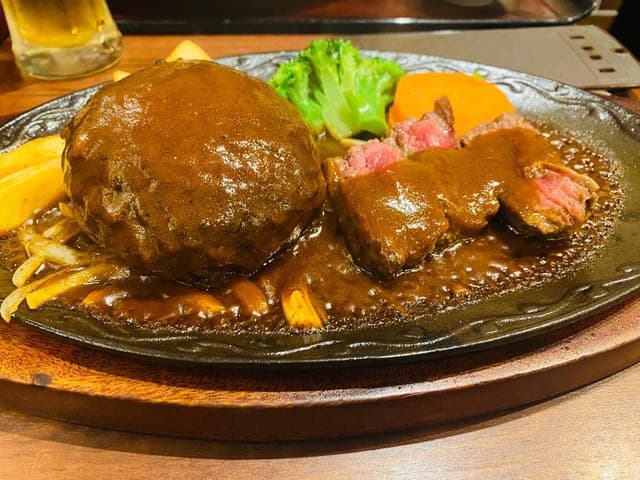 昔洋食 みつけ亭 阪急三番街店 - サブ画像1