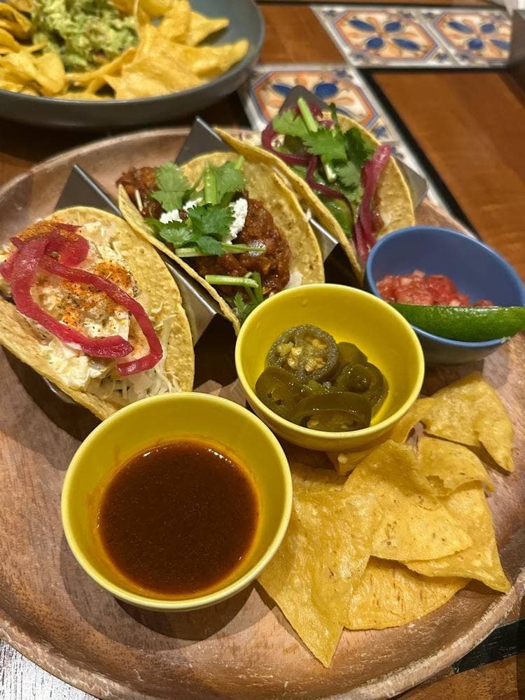 Café Iguana MEXICAN GRILL