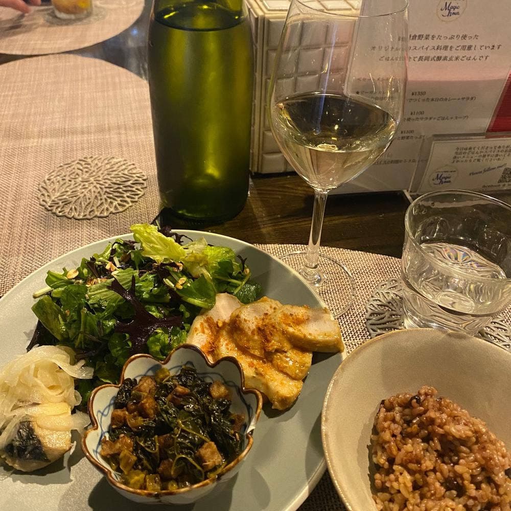 スパイス小料理+呑み処 Magic hour