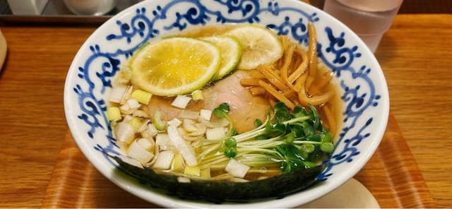 博多醤油ラーメン 月や 博多デイトス店 - サブ画像1