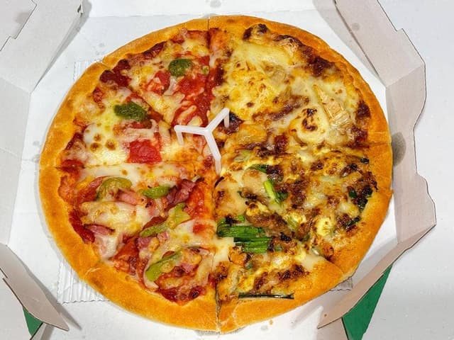 ピザハット 裾野平松店 - サブ画像1