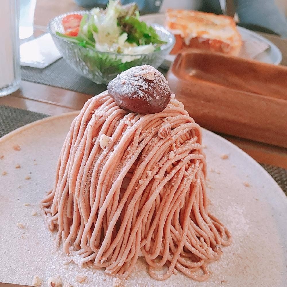 カフェヤドリギ