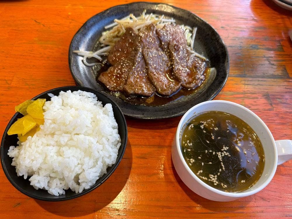 肉とともに滅ぶ 石神井公園店