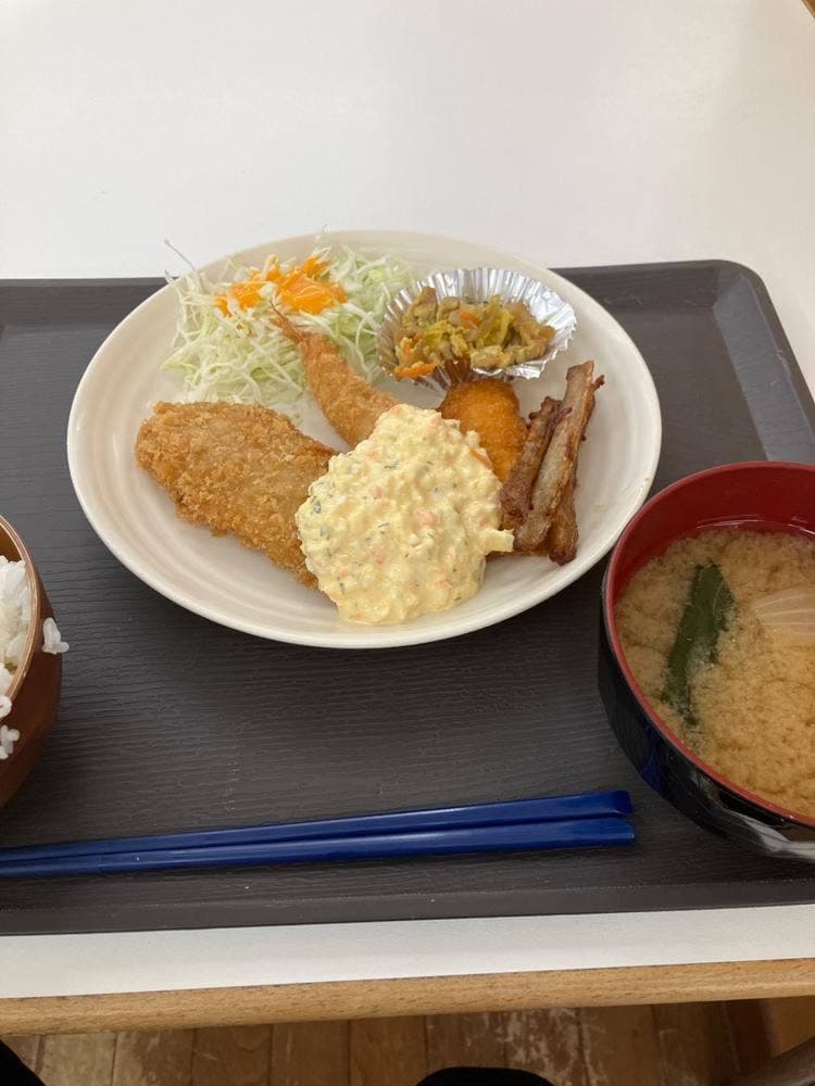 九州歯科大学 学生食堂