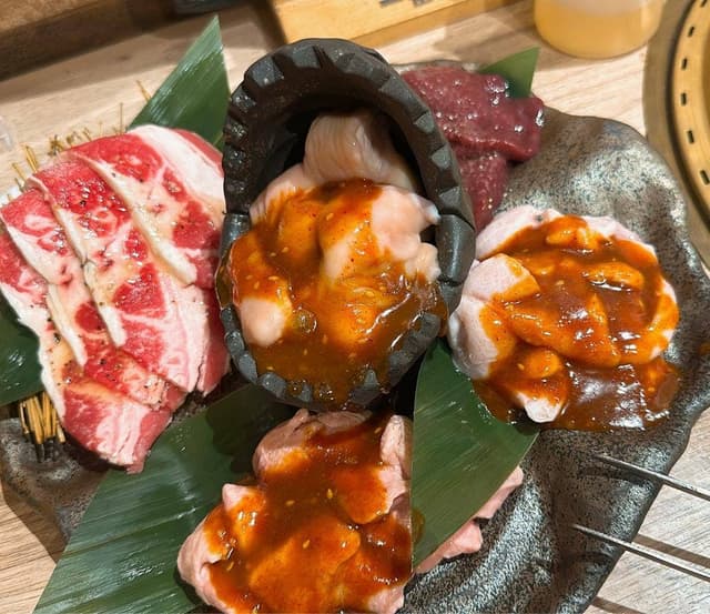 大衆ホルモン焼肉酒場 江戸門 新橋店 - サブ画像1