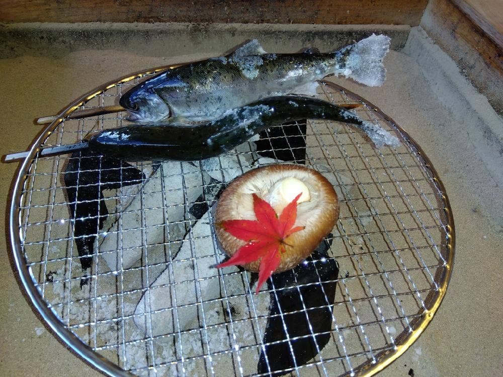 囲炉裏処 なべや