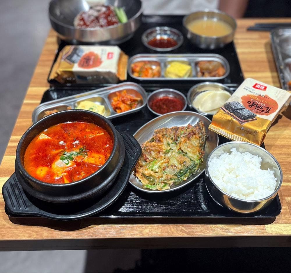 NENE CHICKEN & JIJIMI GO 三宮OPA2店