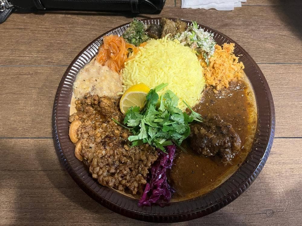 和平カレー 香椎店