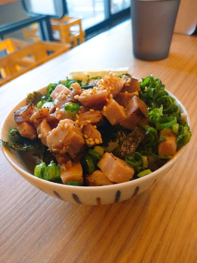 地鶏だし醤油・塩らーめん専門店 麺や よかやす - サブ画像3