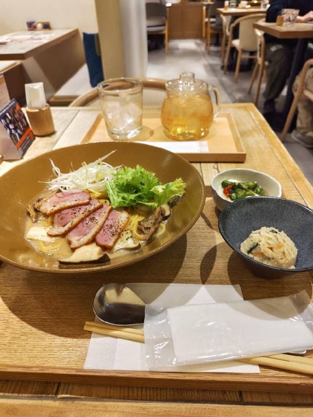 こなな ミント神戸店 - サブ画像2