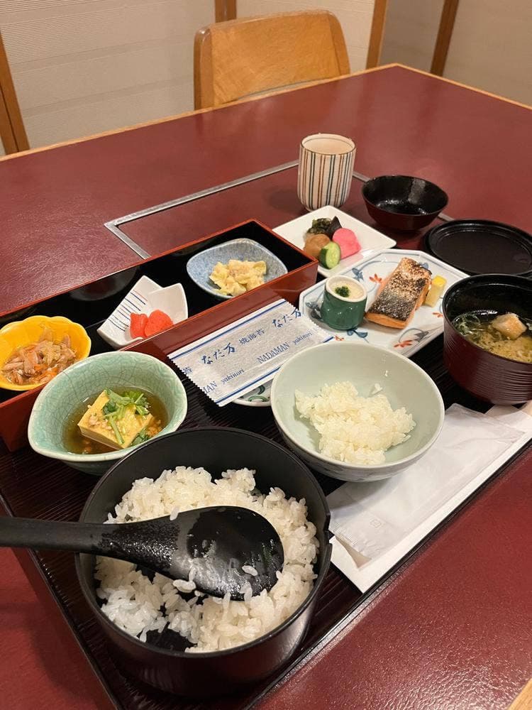 中之島 なだ万