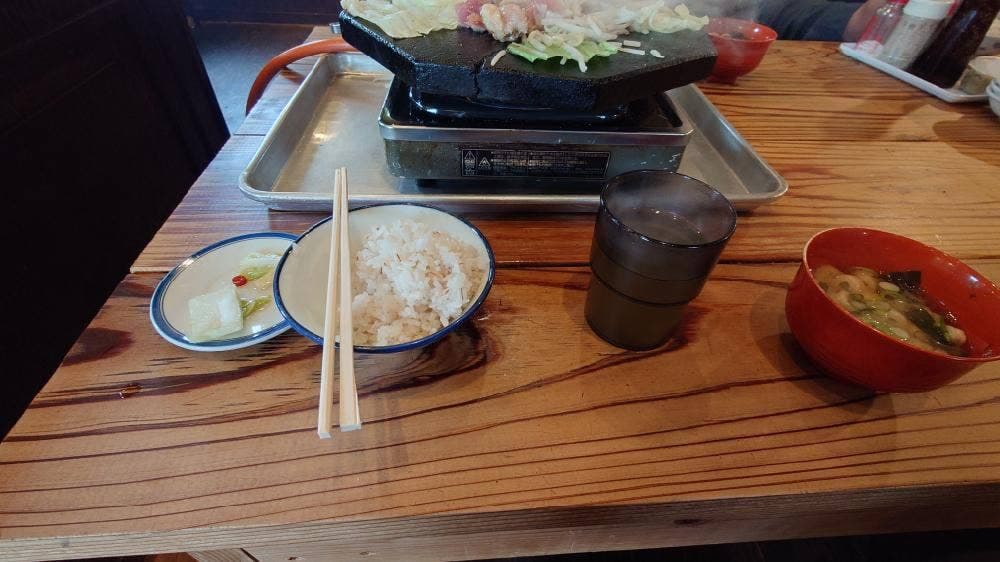 地鶏食堂 苅田店