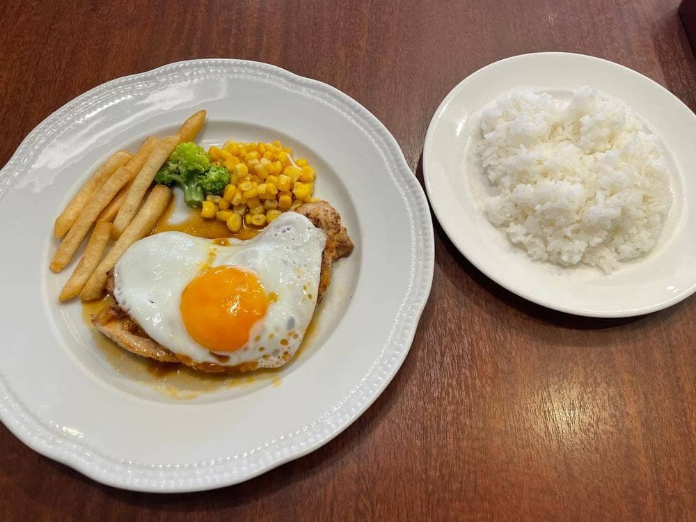 ロイヤルホスト 中野店