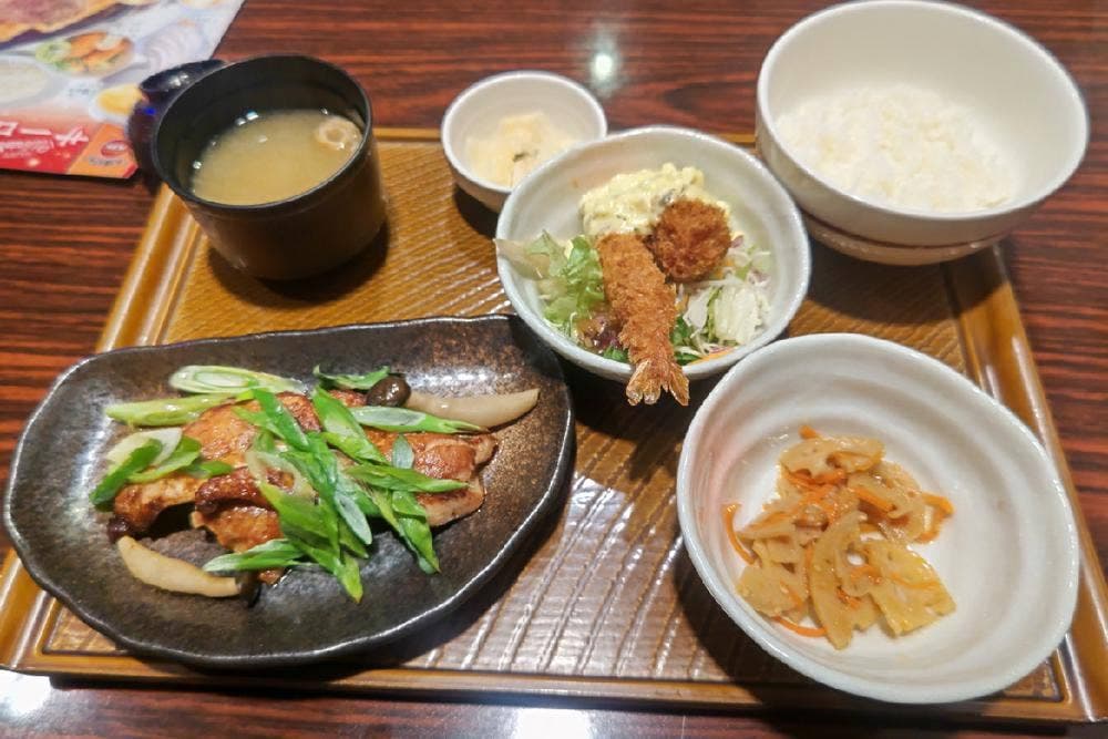 ガスト 札幌栄町店