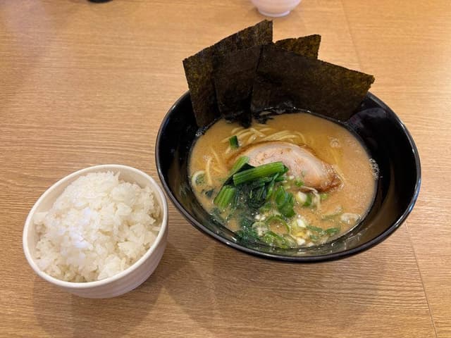 ラーメン山壱家 - サブ画像1