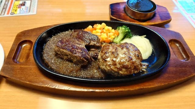 ステーキ宮 酒田店 - サブ画像1