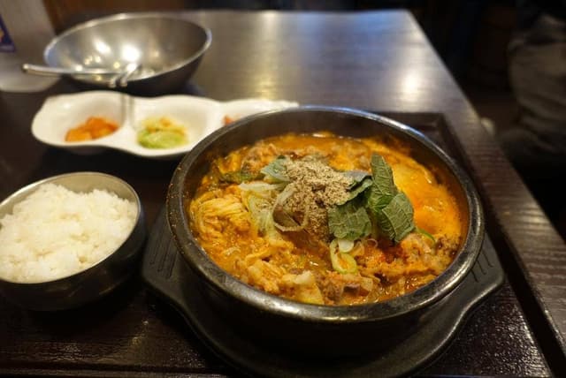 元祖 宋家 ガムジャタン専門店 別館 - サブ画像1