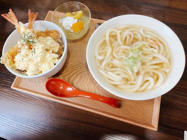 自家製うどんパフェ喫茶くぅぅ - サブ画像1