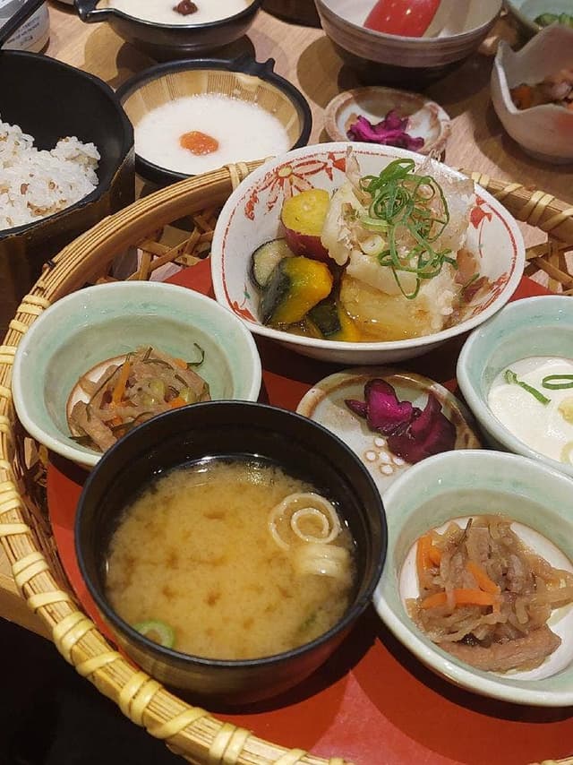 ご飯ととろろ とろ麦 エアポートウォーク名古屋店 - サブ画像1