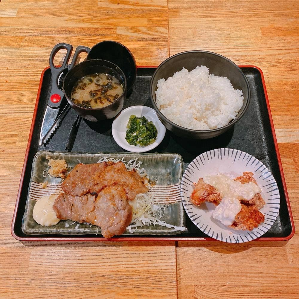 大衆食堂 てんぐ大ホール 新宿西口大ガード店