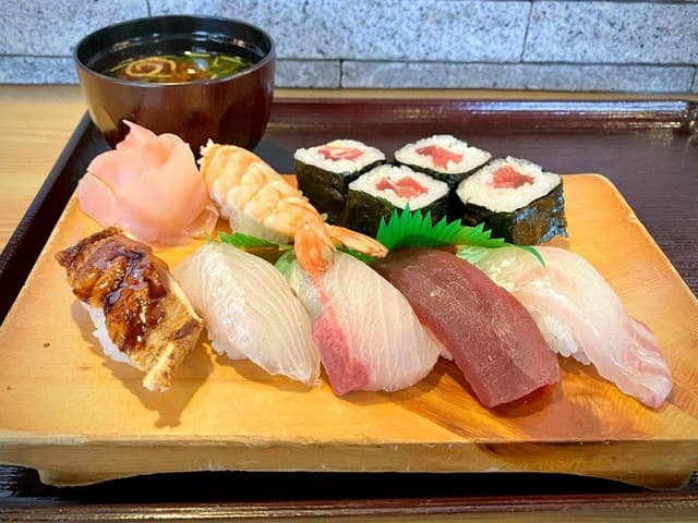小づち寿司 - サブ画像2