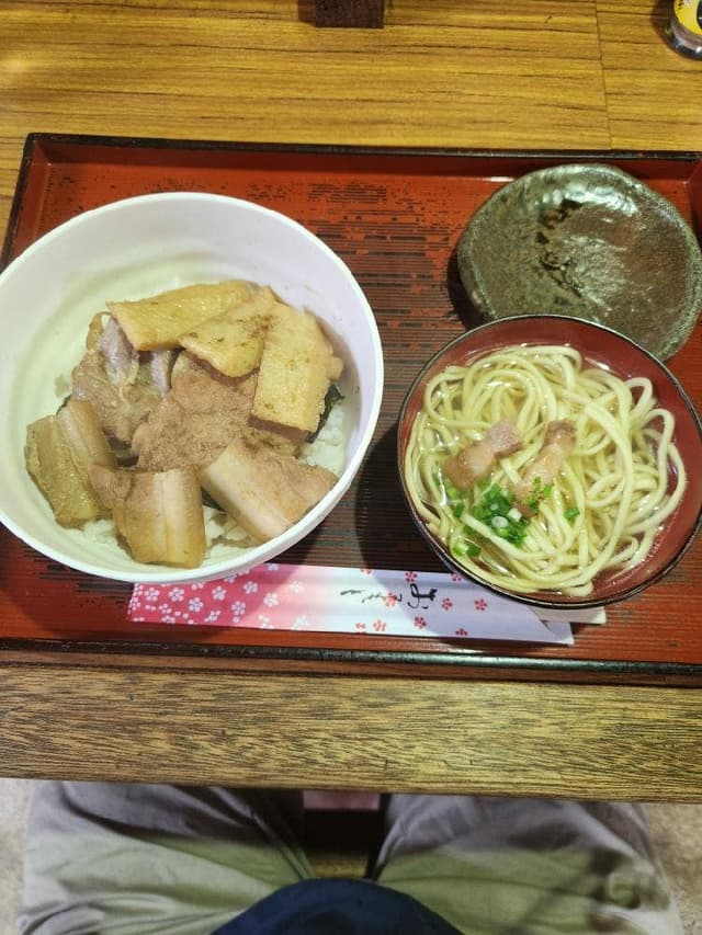 岩 - サブ画像2