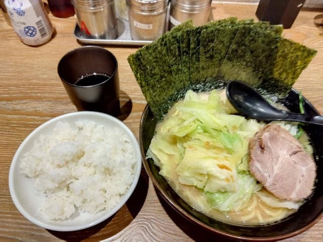 横浜家系ラーメン 銀家 川崎銀柳街店 - サブ画像2
