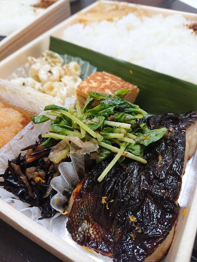 炭火焼き魚弁当 すみさわ - サブ画像1