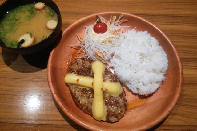 びっくりドンキー ミュンヘン大橋店 - サブ画像1
