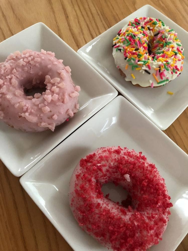 CROWN DONUTS