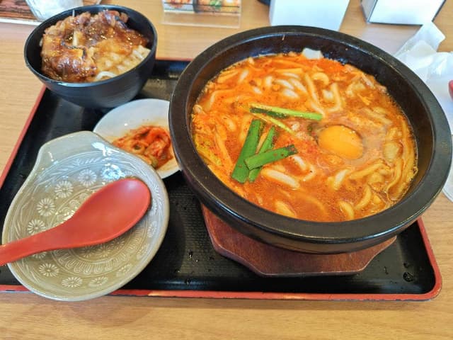 焼肉丼・旨辛うどん すみのえ食堂 - サブ画像1