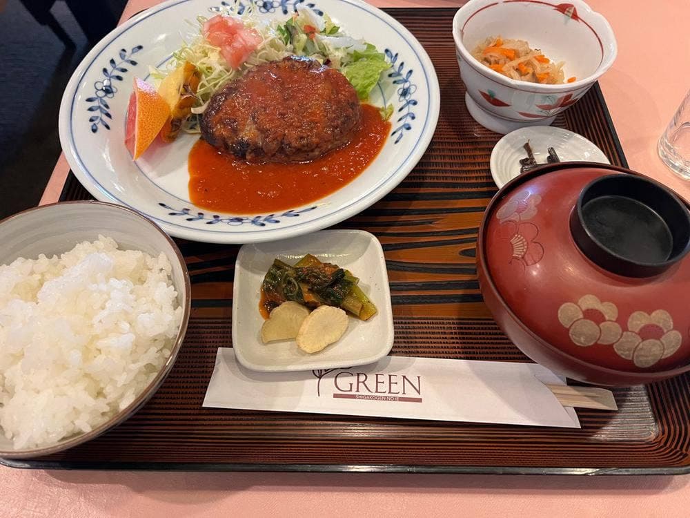 RESTAURANT & CAFE GREEN