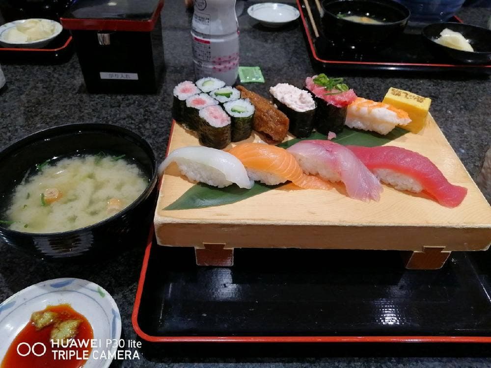 沼津魚がし鮨 流れ鮨 藤枝駅南口店