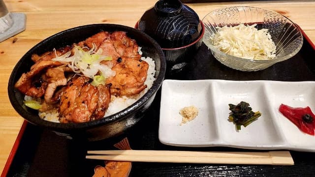 親方豚丼 - サブ画像1