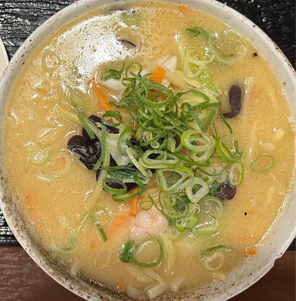 chinese restaurant 華や 緑地公園店