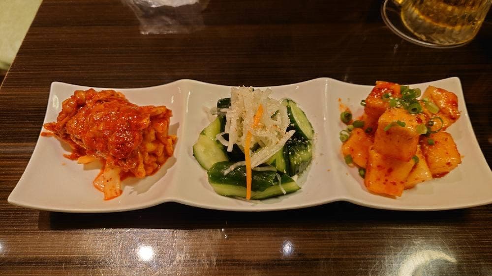 ホルモン焼肉 三角園